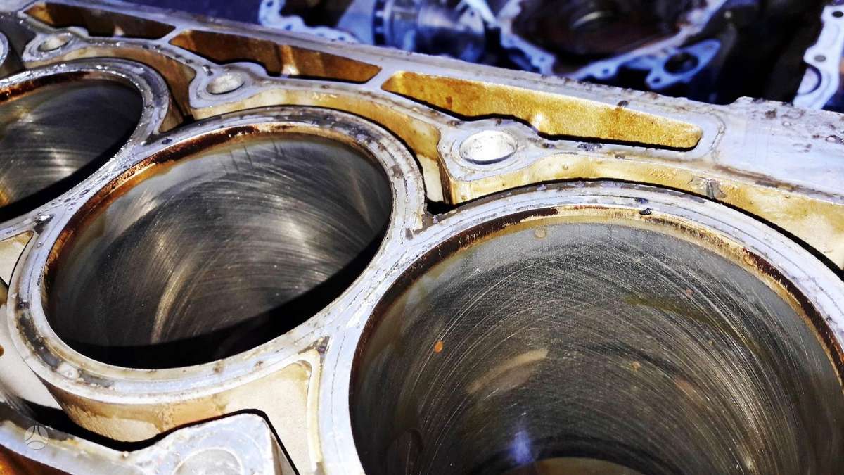 Citroen C4, EW10J4S, variklio detalės