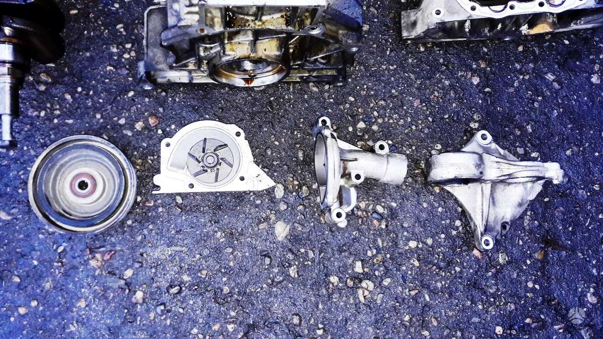 Citroen C4, EW10J4S, variklio detalės