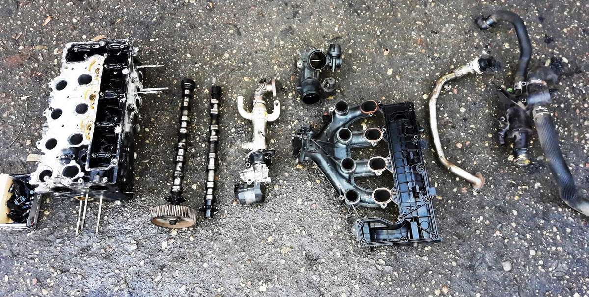 Citroen C5, 10DYVD, variklio detalės