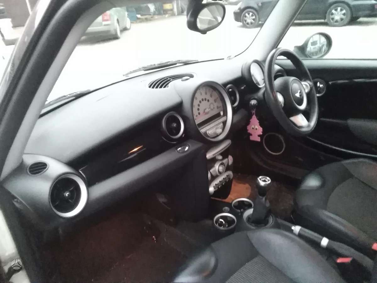Mini Cooper Variklis dalimis