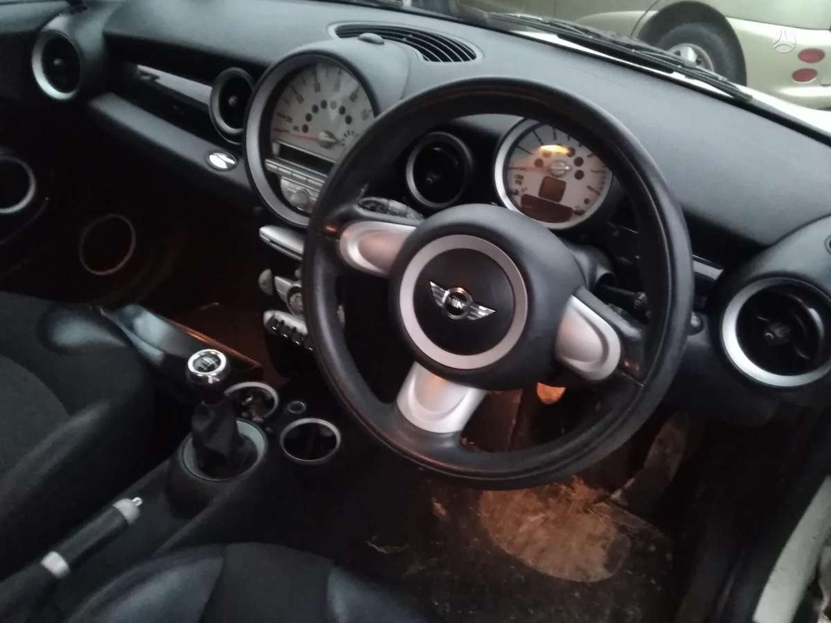 Mini Cooper Variklis dalimis