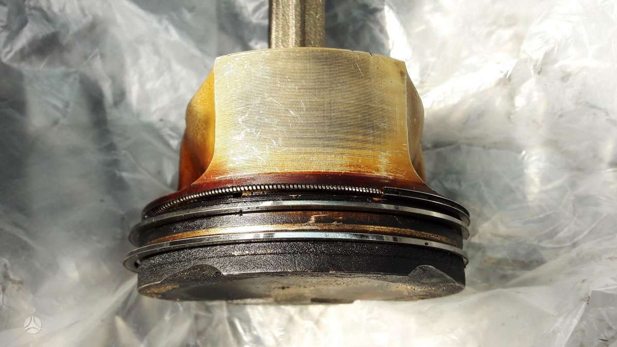 BMW 5 serija, S63B44, engine parts