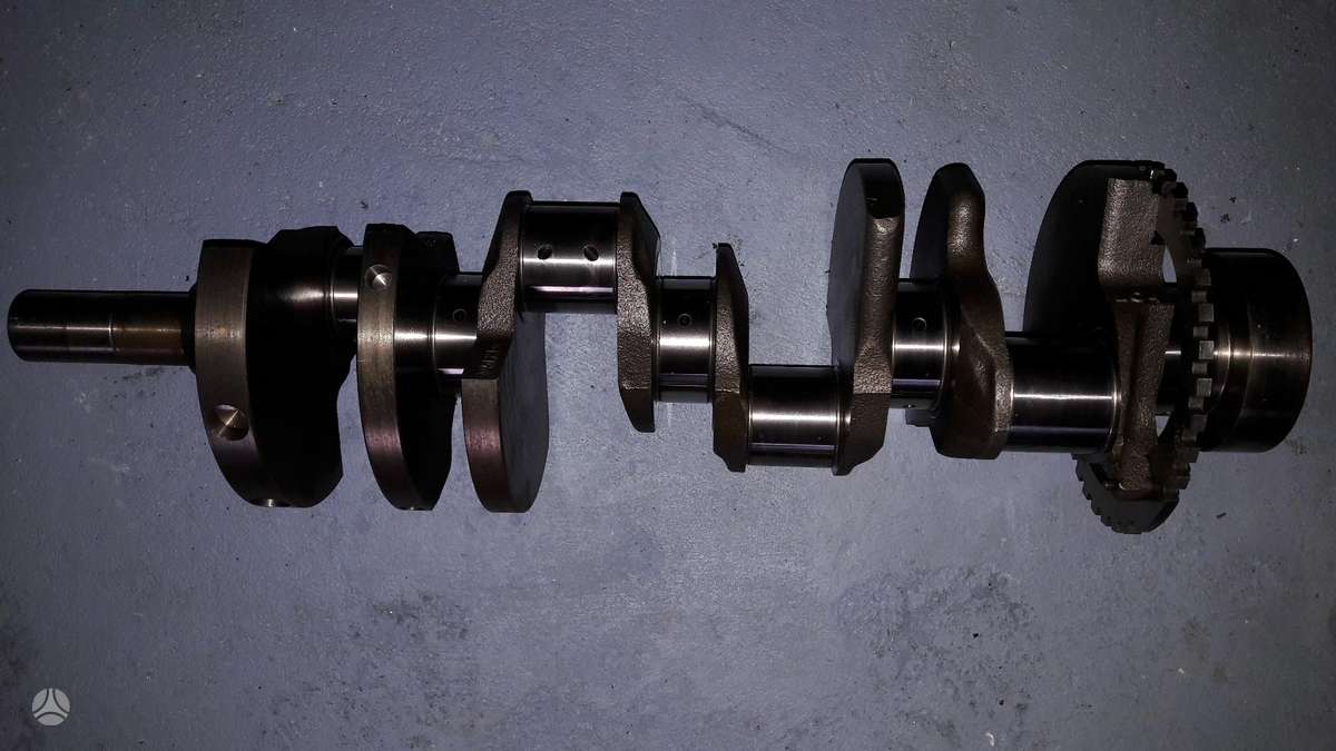Dodge Challenger, HEMI 5.7, engine parts