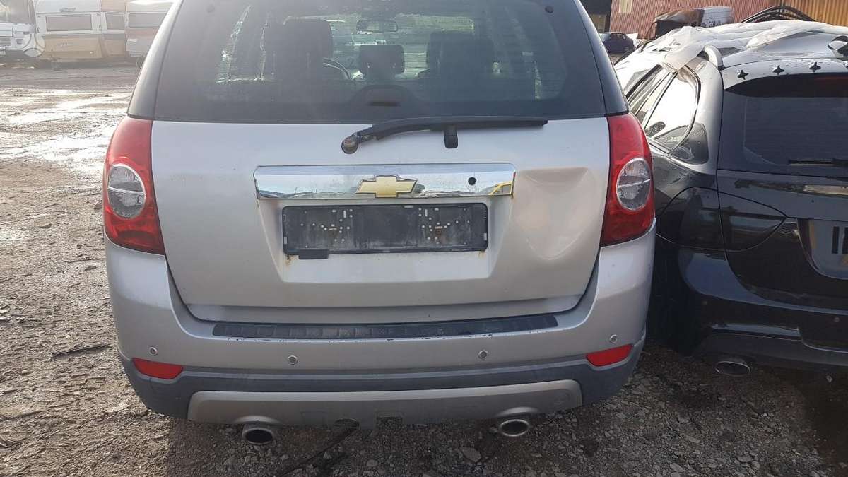 Chevrolet Captiva dalimis
