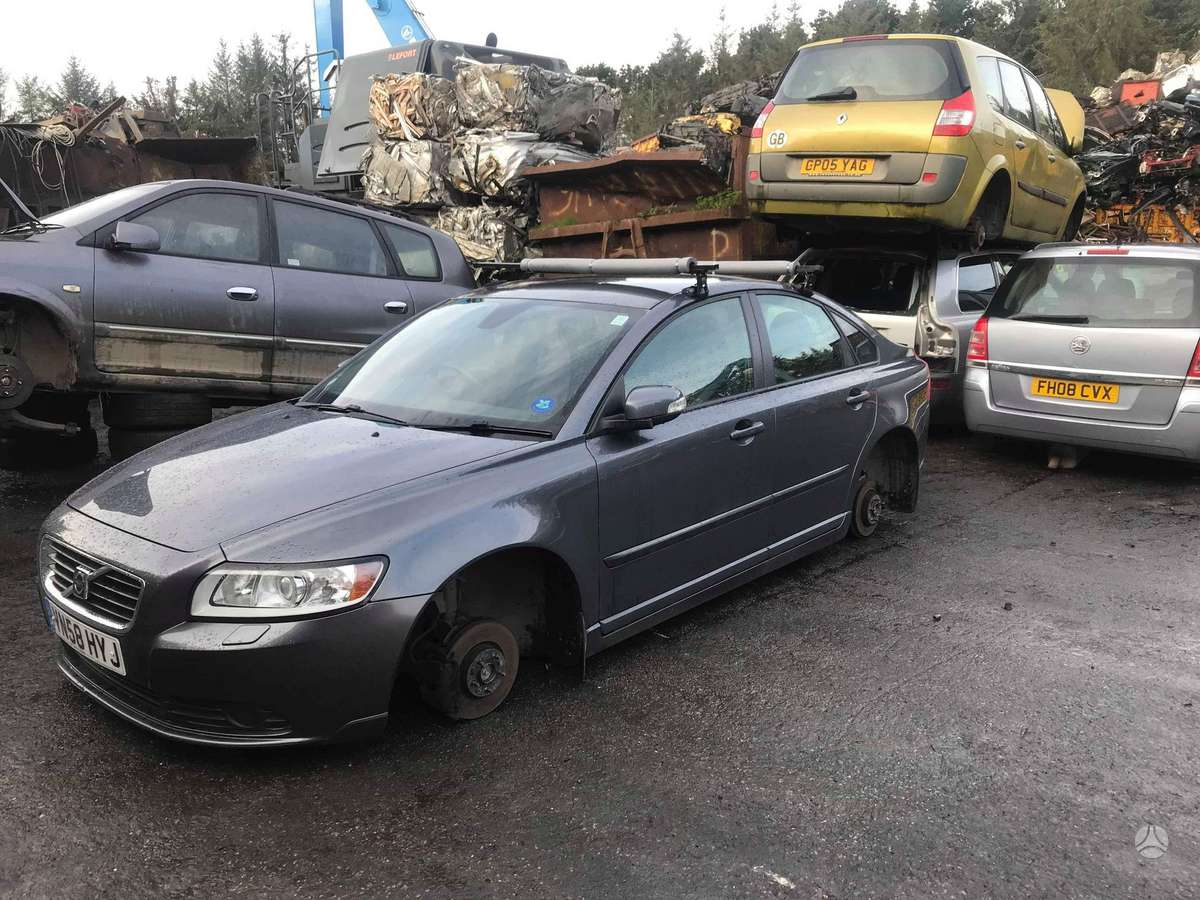 Volvo S40 dalimis