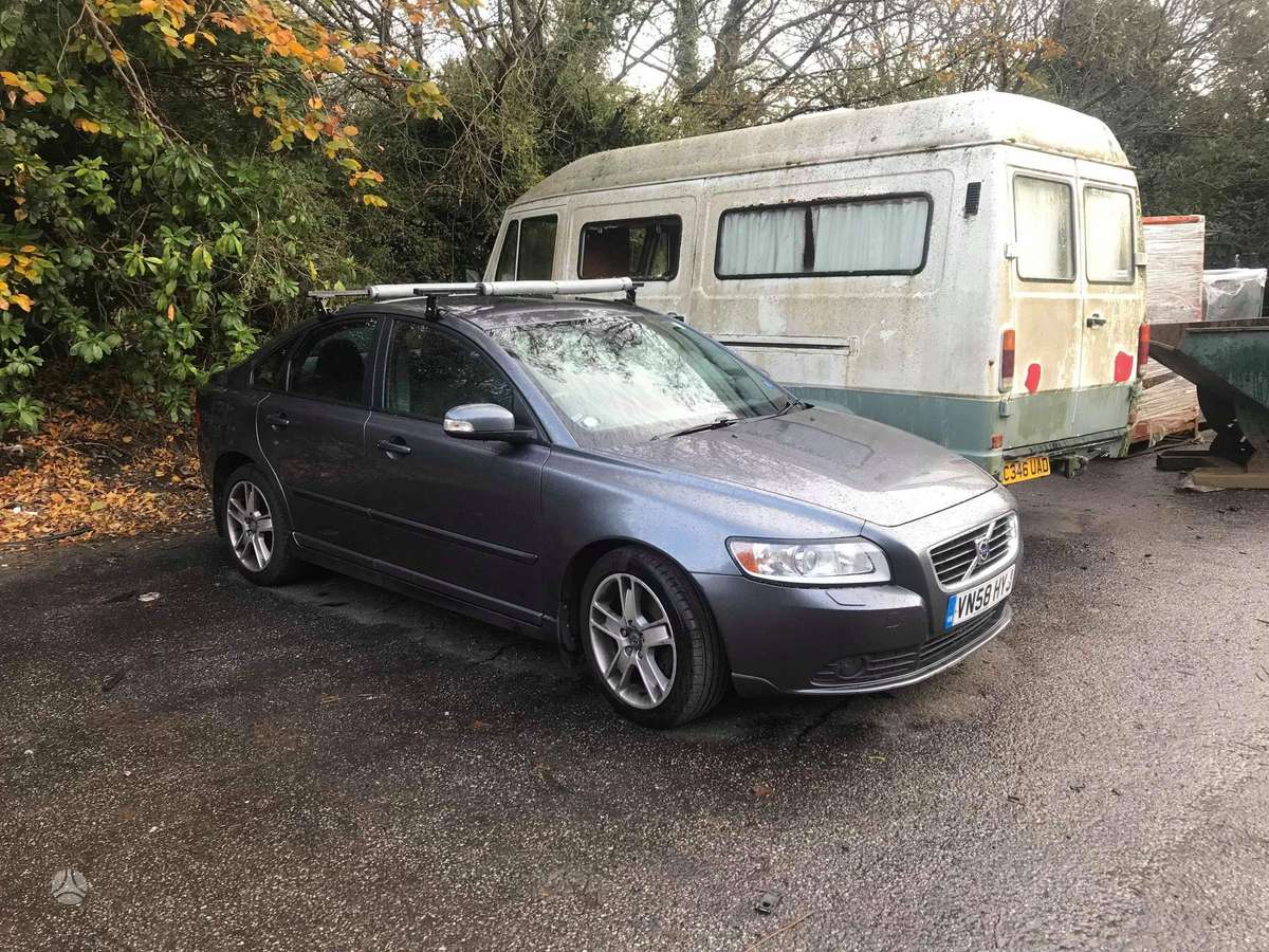 Volvo S40 for parts