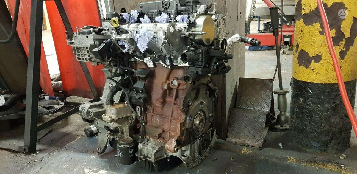 Citroen C5 Aircross engine parts