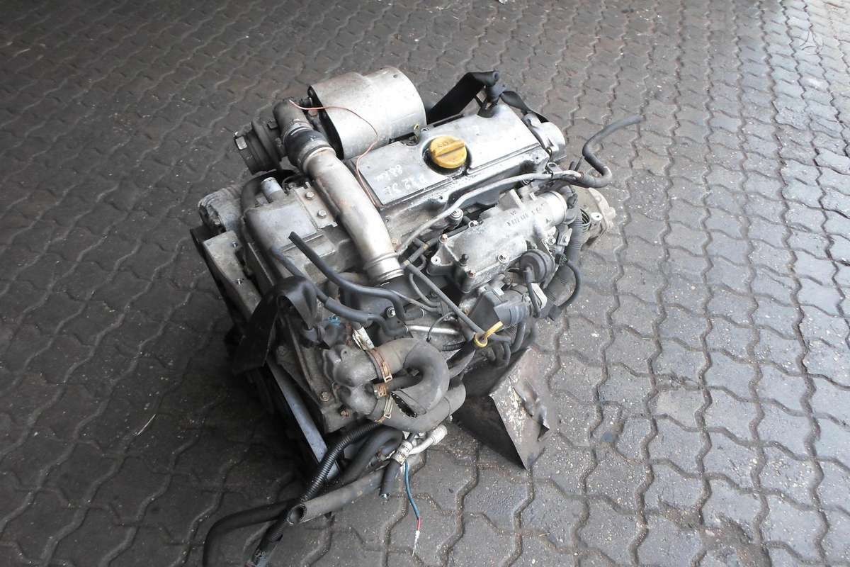 Saab 9-3 Variklis 2 2d d22 3l mech pav deze