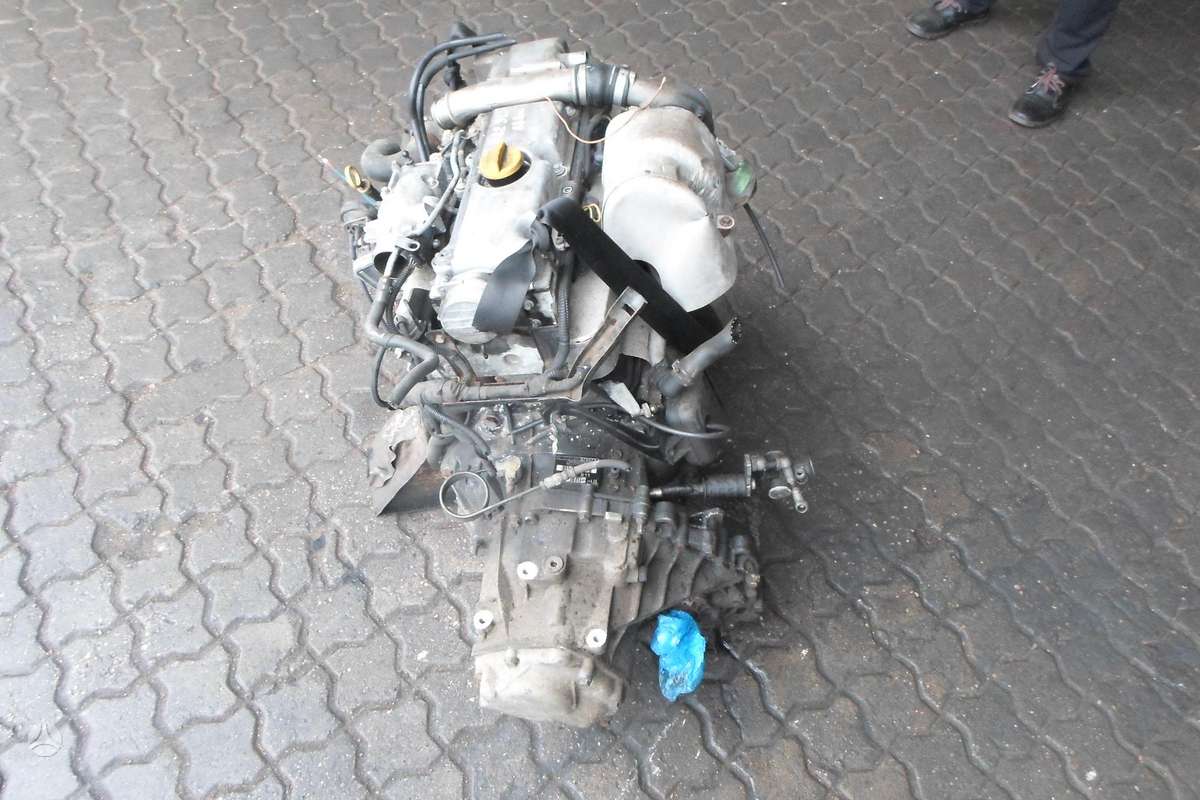 Saab 9-3 Variklis 2 2d d22 3l mech pav deze