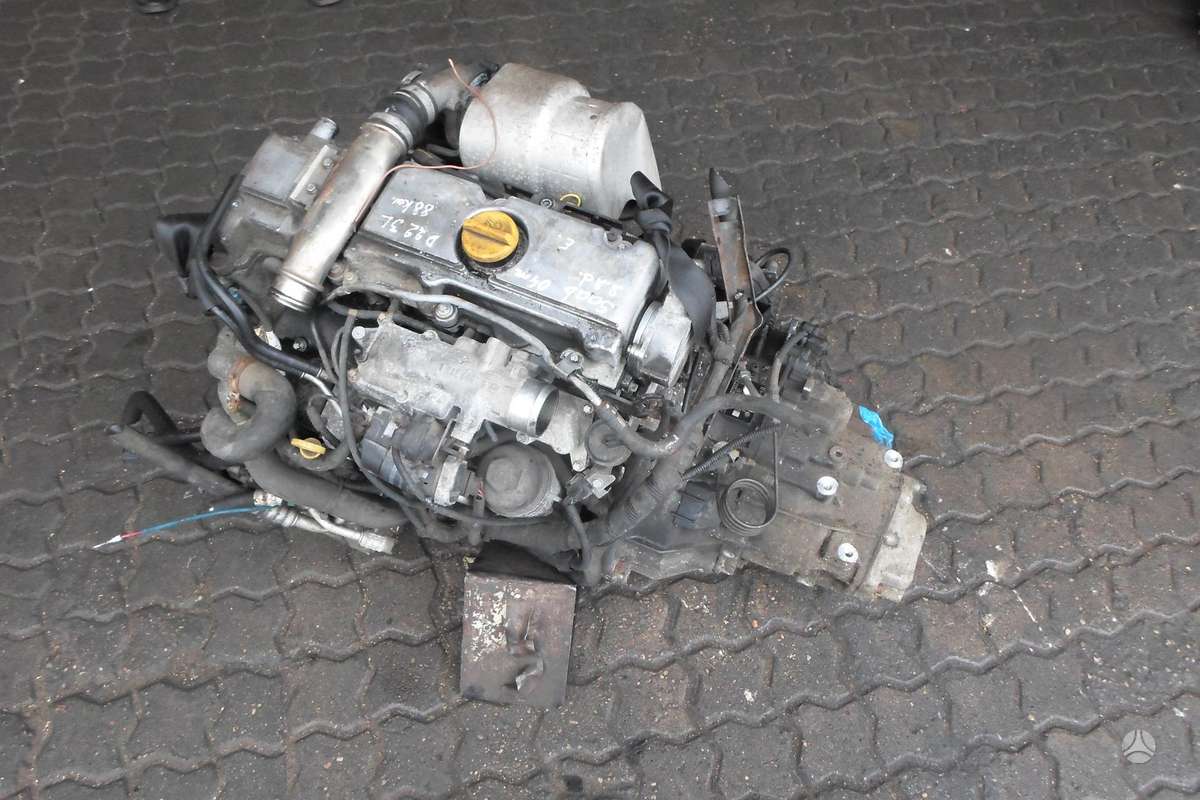 Saab 9-3 Variklis 2 2d d22 3l mech pav deze