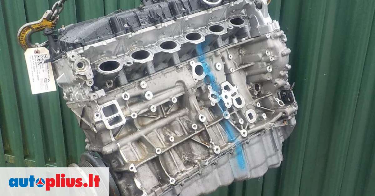 BMW 440, B58, Tik variklis ir dalys aplink varikli turim ir varikli ...