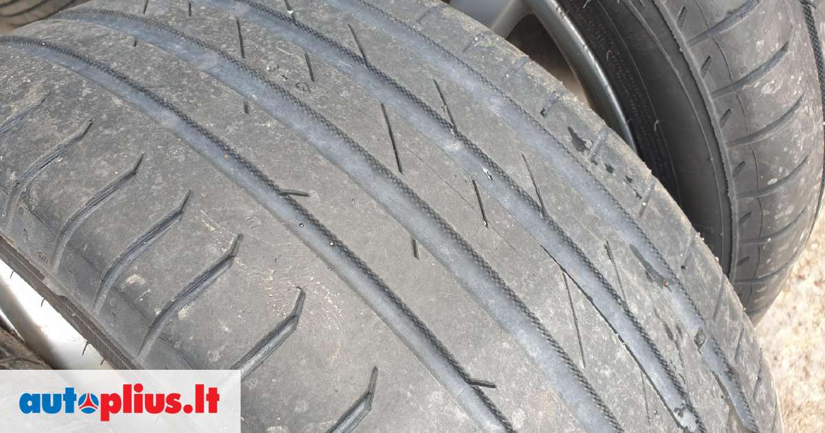 Nokian, vasarinės 255/40 R19 | A24023539