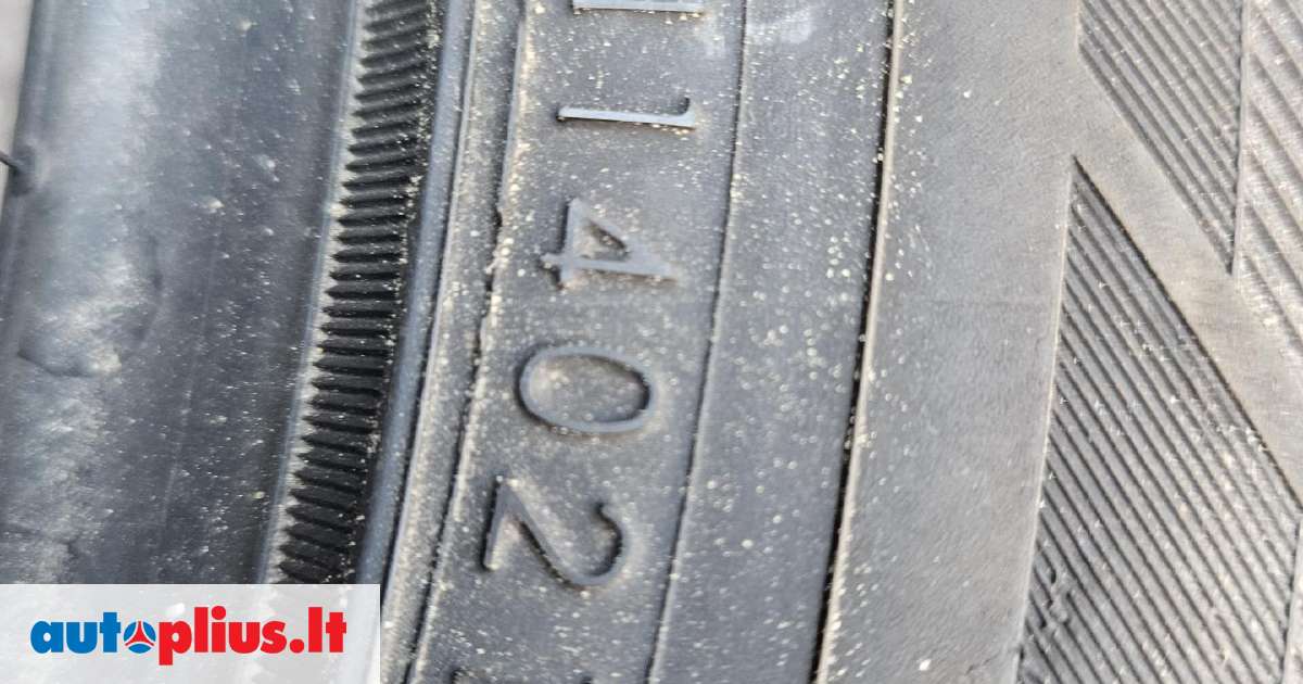Toyo, summer 235/55 R20 | A26111468