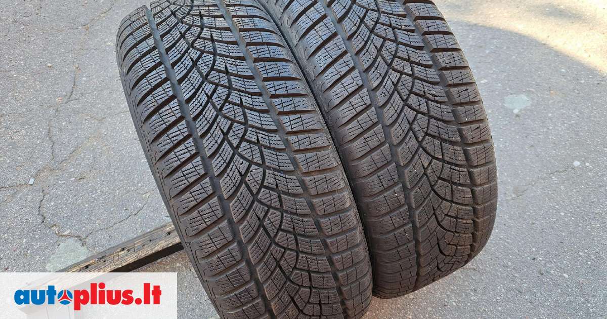 Goodyear UltraGrip, зимние 215/50 R18 | A26707305
