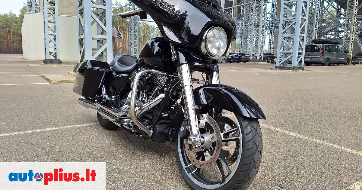 Harley Davidson Street Glide Flhx Cc Choppers M A