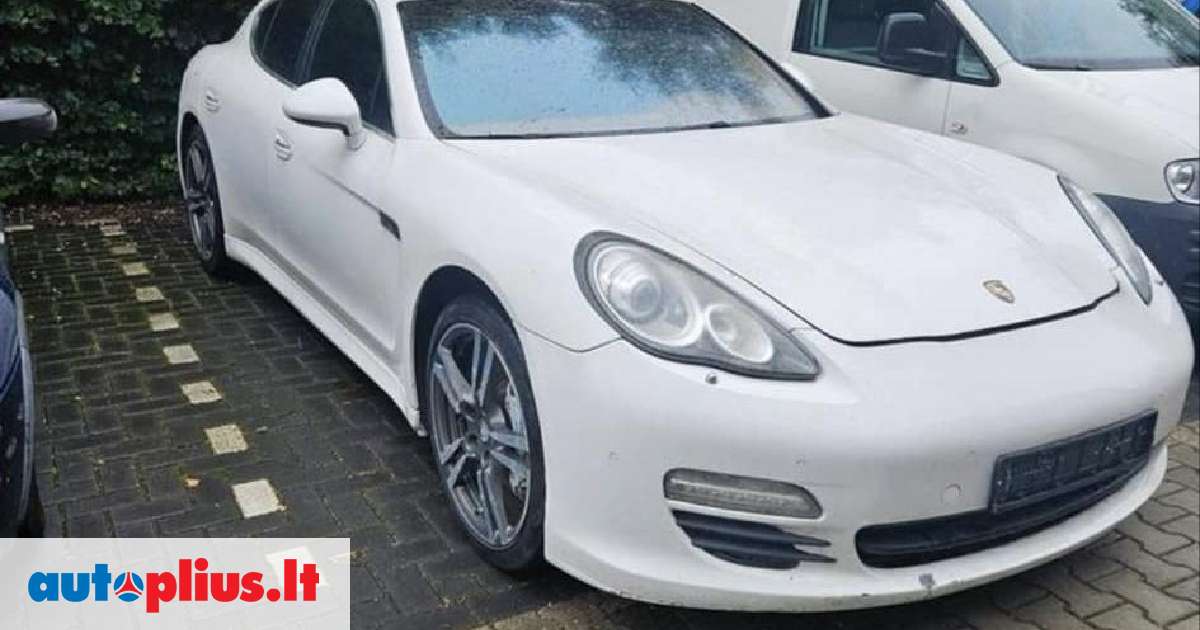 Porsche Panamera Ibint Stiklai Defektuoti Galiniai Ibintai Sutr Kin J M A