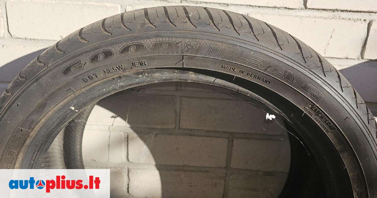 Winterreifen 255 40 R19null