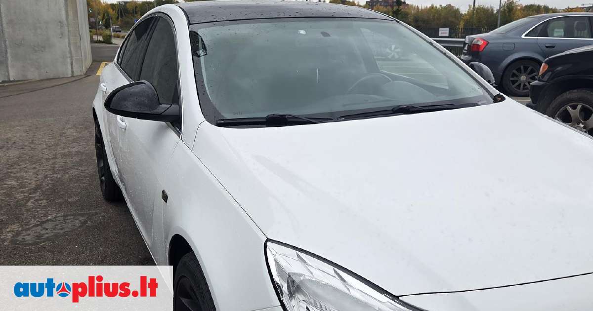 Opel Insignia, 2.0 l., saloon / sedan 2012-09 m., | A32778520