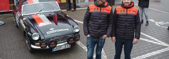 „Rallye Monte-Carlo Historique“ startuojančius lietuvius pagavo Varšuvos „car spotter’iai“