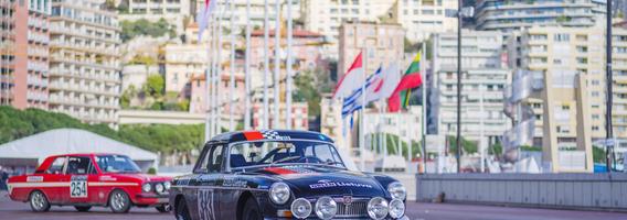 Istoriniame Monte Karlo ralyje lietuviai susidūrė su sunkumais, bet organizatorių kvietimu tęsia įspūdingą kelionę