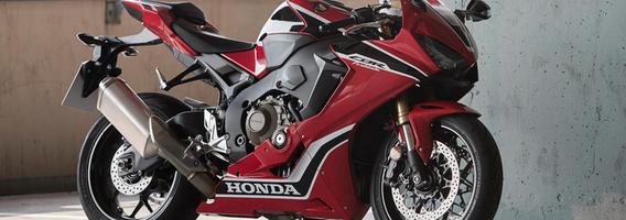 „Honda Fireblade“ supermotociklas atvyksta į Lietuvą