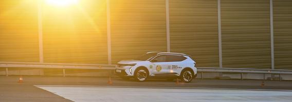 24h elektromobilių lenktynėse nugalėjo „Deals on Wheels“ su „Tesla Model 3“. „Renault Media“ klasėje – lietuvių triumfas