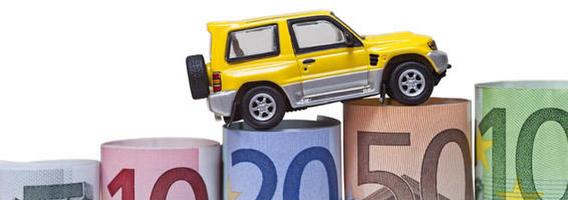 Metai po euro įvedimo: automobiliai  pabrango beveik vienu vidutiniu atlyginimu