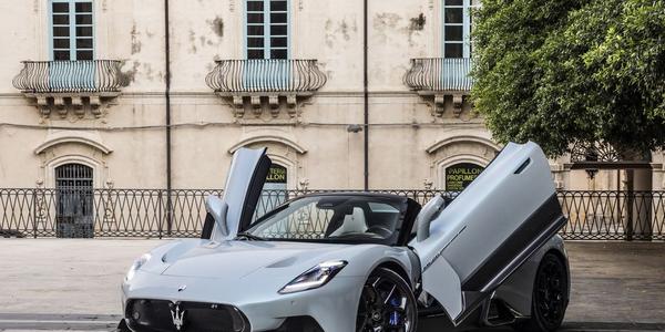 Maserati MC20