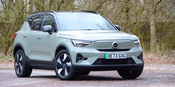 Volvo EX40