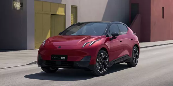 Lynk & Co 02 II
