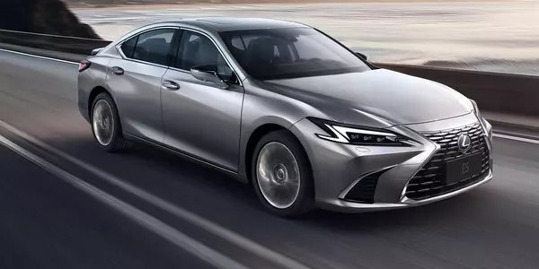 Lexus ES VIII