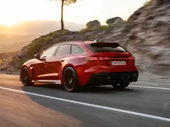 Audi RS5 Avant (B10)