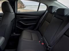 Mazda 3 sedanas