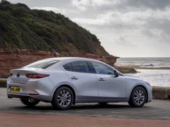 Mazda 3 sedanas