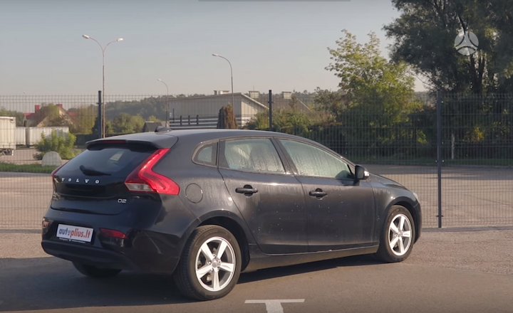 Volvo V40