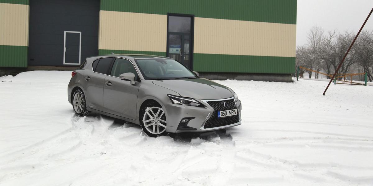 ma-iausias-lexus-eimos-narys-miestui-suprojektuotas-ct200h