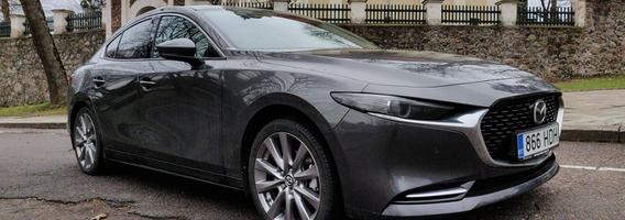 Naujoji „Mazda 3“ – pusiaukelė tarp konservatyvumo ir revoliucijos