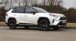„Toyota RAV4“ nusimetė konservatyvaus miesto visureigio švarką