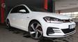 „Volkswagen Golf GTI“ – universalus karys su civilio rūbais